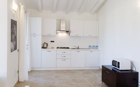 Villa Fico D'india 2: Indretning, Gulvbelægning, Møbel, Etage, Loft, Værelse, Hjem, Lejlighed, Countertop, Cabinetry