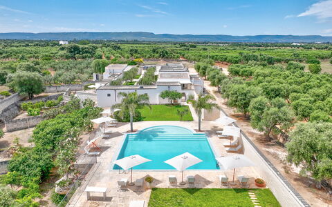 Masseria Lamagrotte: Svømmepøl, Estate, Udvej, Hacienda, Landscaping, Eco Hotel, Villa, Gårdsplads, Mansion, Ferieby