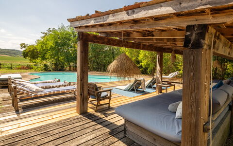 Villa Poggio Zucchino, Pool, Wellness, Piacenza: Svømmepøl, Møbel, Træ, Udendørs Møbler, Udvej, Veranda, Dæk, Fritid, Stol, Eco Hotel