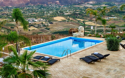 Villa La Musa: Svømmepøl, Udvej, Eco Hotel, Udendørs Møbler, Fritid, Paraply, Liggestol, Hacienda, Hotel, Thermae