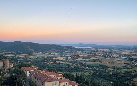 Casa Castelli: Horisont, Bakke, Landskab, Highland, Landdistrikt, Menneskelig Bosættelse, Hill Station, Morgen, Landsby, Aften