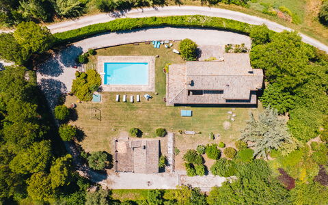 Villa Incanto: Svømmepøl, Estate, Udvej, Stuehus, Sommerhus, Have, Landscaping, Hacienda, Lawn, Villa