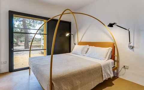 Villa Manè: Træ, Møbel, Indretning, Soveværelse, Belysning, Seng, Etage, Bed Frame, Sengetøj, Sengetøj