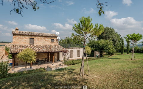 Villa la Dolcevita: Hus, Arkitektur, Hjem, Landskab, Landdistrikt, Tag, Land Lot, Stuehus, Sommerhus, Estate