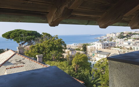 Torre Dell'Amore, Genova, Seaview: Hav, Tag, Ocean, Coastal Og Oceaniske Landskabsformer, Altan, Kyst, Skygge, Eco Hotel, Badeby