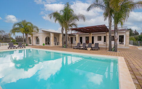 Apulia Retreat: Svømmepøl, Udvej, Kompositmateriale, Estate, Eco Hotel, Hacienda, Thermae, Skygge, Villa