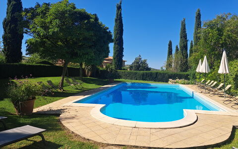 Podere Peteglia: Svømmepøl, Blå, Udvej, Have, Estate, Eco Hotel, Landscaping, Skygge, Hacienda, Thermae