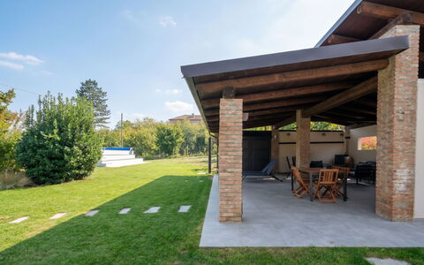 Cuadrat: Skygge, Udendørs Struktur, Have, Lawn, Backyard, Beton, Kolonne, Estate, Mursten, Landscaping