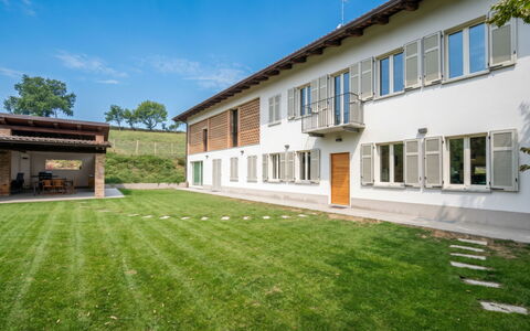 Cuadrat: Boligområde, Land Lot, Hjem, Lawn, Estate, Have, Stuehus, Gård, Landscaping, Villa