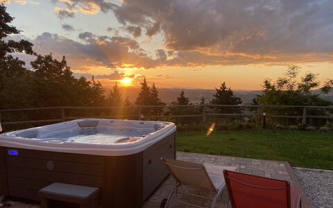La Casa nel Bosco: Skumring, Aften, Svømmepøl, Solopgang, Udvej, Solnedgang, Jacuzzi, Eco Hotel