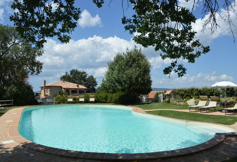 Agriturismo Bellavista, Private Pool, Val D'Orcia: Svømmepøl, Udendørs Møbler, Estate, Udvej, Hacienda, Eco Hotel, Have, Stuehus, Skygge, Villa