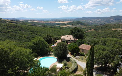 Lia Holiday Home, Private Pool and View, Val D'Orc