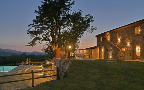 Villa Il Noccioleto: Hus, Hjem, Sommerhus, Estate, Stuehus, Villa, Eco Hotel, Svømmepøl, Aften, Mansion