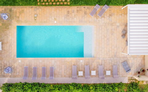 Masseria Ficalindia: Svømmepøl, Udendørs Møbler, Udvej, Kompositmateriale, Fritid, Eco Hotel, Skygge, Have, Stol, Backyard