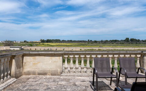 Masseria Ficalindia: Himmel, Baluster, Meteorologisk Fænomen, Altan