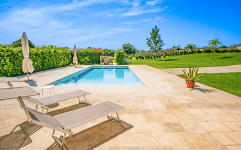 Masseria Ficalindia: Svømmepøl, Udendørs Møbler, Flise, Udvej, Kompositmateriale, Have, Skygge, Landscaping, Flise, Eco Hotel