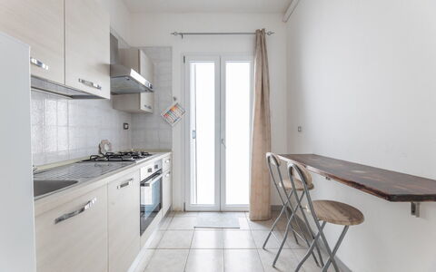 Casa Marinella, Marina di Mancaversa: Gulvbelægning, Træ, Møbel, Etage, Indretning, Køkken, Countertop, Større Bandage, Hjem, Lejlighed