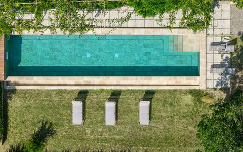 Villa Il Casalino, Florentine Hills with Pool: Svømmepøl, Kompositmateriale, Have, Skygge, Landscaping, Water Feature, Afspejling, Backyard, Walkway, Reflekterende Pool