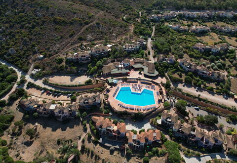 Rocciarossa: Svømmepøl, Udvej, Fritid, Ferieby, Ferie, Estate, Badeby, Eco Hotel, Villa