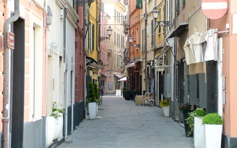 Orizzonte Blu Alassio: Blad, Vegetationen, Busk, Have, Plantesamfund, Landscaping, Vedplante, Lawn, Skygge, Gård