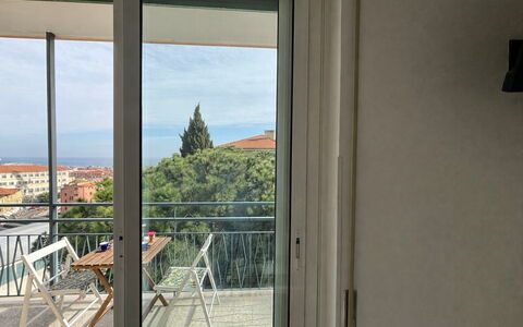 Casa Mimin, Vista Mare, Adults Only, Sanremo: Altan, Lejlighed, Glas, Stol, Skygge, Udendørs Møbler, Bejdse, Hårdttræ, Veranda, Gelænder
