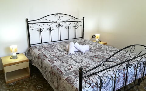 Villa Maddalena: Seng, Sengetøj, Soveværelse, Sengetøj, Møbel, Sengetøj, Indretning, Etage, Værelse, Bed Frame