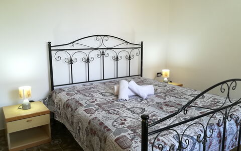 Villa Maddalena: Seng, Sengetøj, Soveværelse, Sengetøj, Møbel, Sengetøj, Indretning, Værelse, Etage, Bed Frame