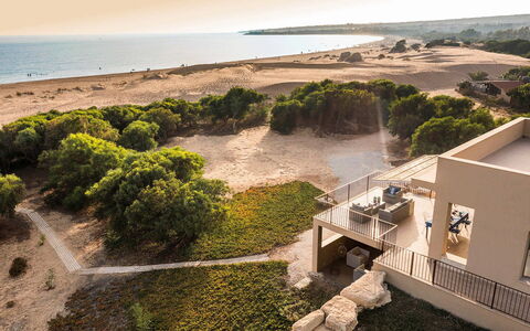 Casa Gentile: Horisont, Landskab, Land Lot, Estate, Sand, Shrubland, Luftfotografering, Strand