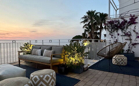 Casa Oscar: Møbel, Udendørs Møbler, Stol, Altan, Blomsterkrukke, Lejlighed, Skygge, Dæk, Eco Hotel, Udendørs Bord