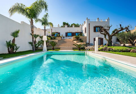 Villa la Pigna: Blå, Svømmepøl, Arkitektur, Udvej, Estate, Have, Landscaping, Hacienda, Mansion, Villa