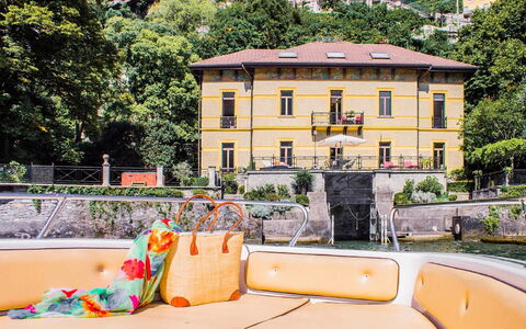 Villa Virginia: Kanal, Afspejling, Dok, Mansion, Villa, Marina, Ferieby, Kanal, Altan