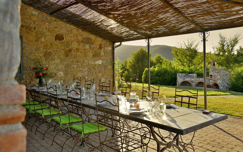 Villa Ghirlanda: Møbel, Bord, Køkken & Spisebord, Stol, Udendørs Møbler, Udendørs Bord, Have, Eco Hotel, Skygge, Backyard