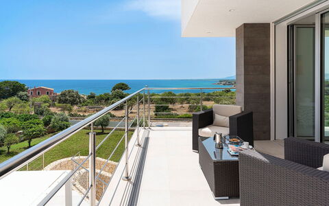 Villa Silvia: Hav, Stol, Altan, Kyst, Udendørs Møbler, Udvej, Eco Hotel