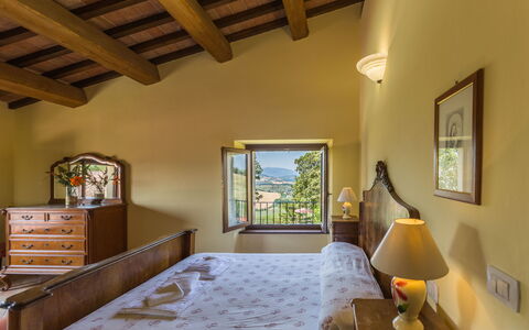 Villa Felice, Private Pool and Hills: Møbel, Væg, Indretning, Hjem, Værelse, Seng, Soveværelse, Billedramme, Loft, Bed Frame