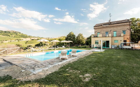 Villa Checco: Svømmepøl, Estate, Villa, Mansion, Stuehus, Hotel
