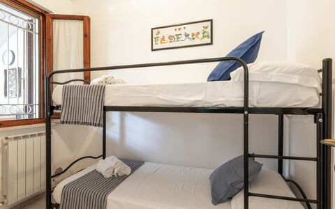 Veranda sul Conero: Soveværelse, Seng, Møbel, Sengetøj, Sengetøj, Indretning, Bed Frame, Etage, Sengetøj, Køjeseng