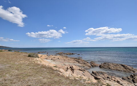 Appartamento Tamara, Budoni: Blå, Vand, Krop Af Vand, Horisont, Kyst, Coastal Og Oceaniske Landskabsformer, Hav, Rots, Sommer