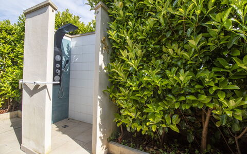 Villa i Gabbiani Otranto: Skygge, Have, Landscaping, Hæk, Eco Hotel, Walkway, Backyard