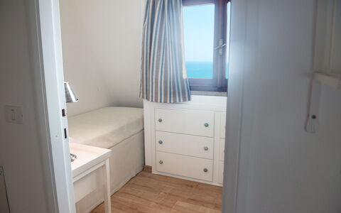 Villa Sole - Exclusive Villa al Conero con Piscina: Træ, Møbel, Indretning, Etage, Gulvbelægning, Værelse, Loft, Soveværelse, Seng, Lejlighed