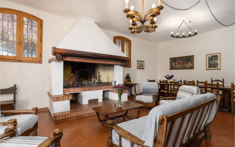 Il Leccio, Vinci, Private Pool and Tennis: Møbel, Indretning, Gulvbelægning, Træ, Loft, Værelse, Etage, Stue, Bord, Belysning