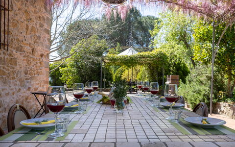 Il Leccio, Vinci, Private Pool and Tennis: Møbel, Bord, Stol, Restaurant, Udendørs Møbler, Udendørs Bord, Køkken & Spisebord, Have, Skygge, Dug