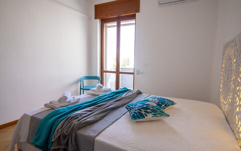 Sweet Dreams Home in Otranto: Indretning, Møbel, Seng, Soveværelse, Etage, Træ, Gulvbelægning, Sengetøj, Sengetøj, Værelse