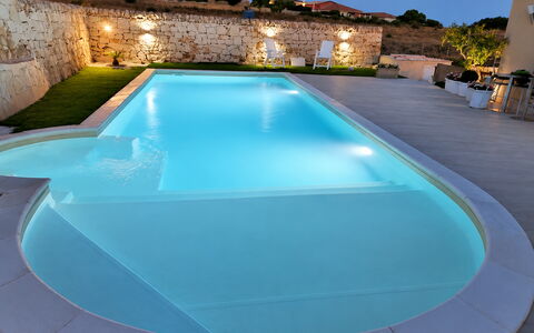 Villa Giugiola: Svømmepøl, Blå, Udvej, Kompositmateriale, Hotel, Eco Hotel, Water Feature, Thermae, Villa, Skygge