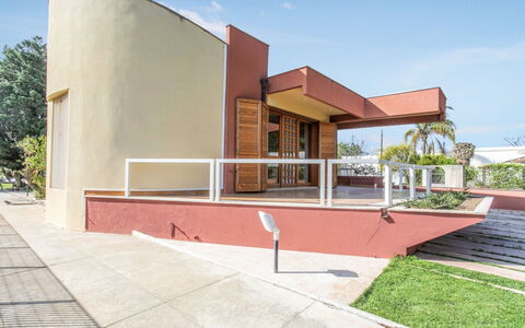 Villa Billona: Bejdse, Skygge, Estate, Design, Hacienda, Villa, Trappe, Udendørs Struktur, Altan
