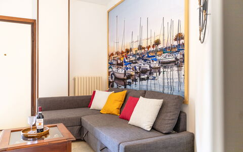 Corte Marina Apartment: Møbel, Indretning, Gulvbelægning, Etage, Træ, Couch, Værelse, Stue, Belysning, Lejlighed