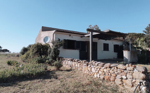 Baita Vignola: Arkitektur, Hus, Landdistrikt, Land Lot, Menneskelig Bosættelse, Sommerhus, Landsby, Jord, Skygge, Stuehus