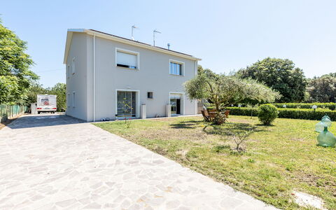 Art&Sea House: Boligområde, Busk, Hjem, Hus, Indkørsel, Estate, Have, Forstad, Landscaping, Skygge