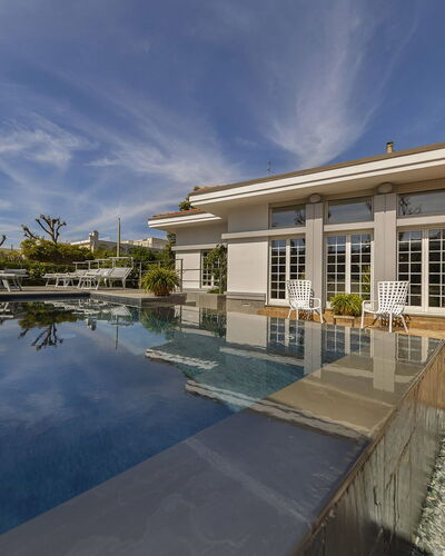 Villa Clara: Arkitektur, Hjem, Svømmepøl, Kompositmateriale, Estate, Water Feature, Mansion, Udvej, Villa, Eco Hotel