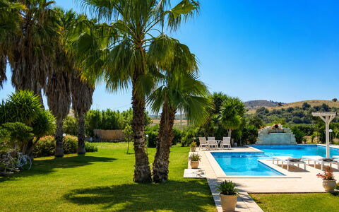 Villa le 2 Emme: Svømmepøl, Udvej, Eco Hotel, Paraply, Thermae, Fritid, Udendørs Møbler, Hacienda, Landscaping