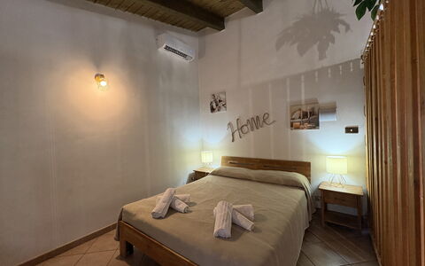 Il Cigno Reale Green: Træ, Etage, Seng, Soveværelse, Bed Frame, Sengetøj, Sengetøj, Bejdse, Hårdttræ, Hotel